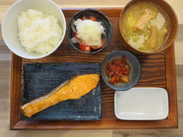 焼鮭の献立