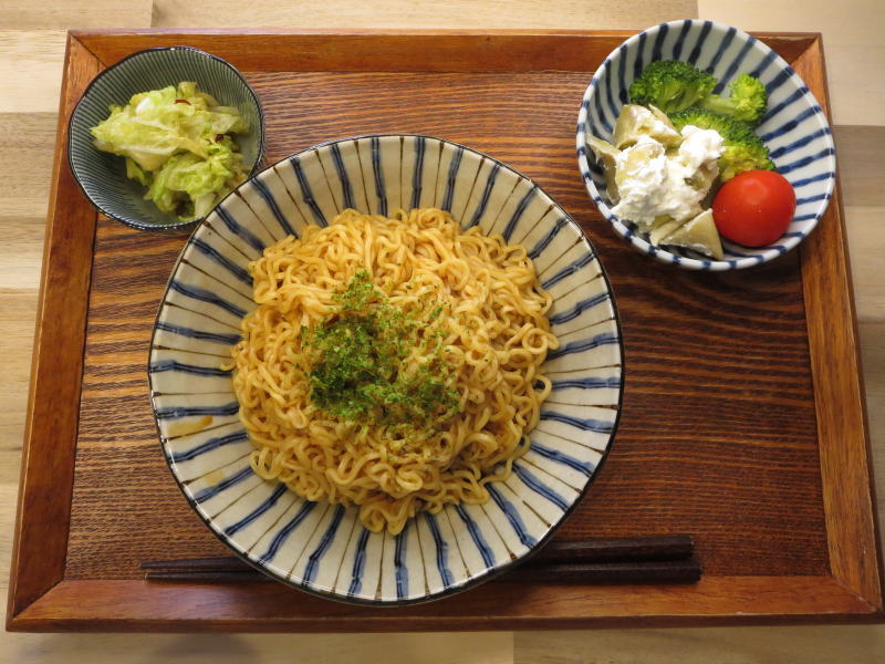 アラビヤン焼そばの献立