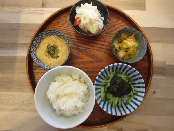 とろろごはんの献立