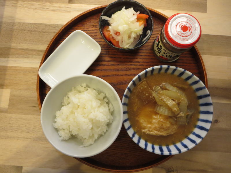 味噌煮こみたまごの献立