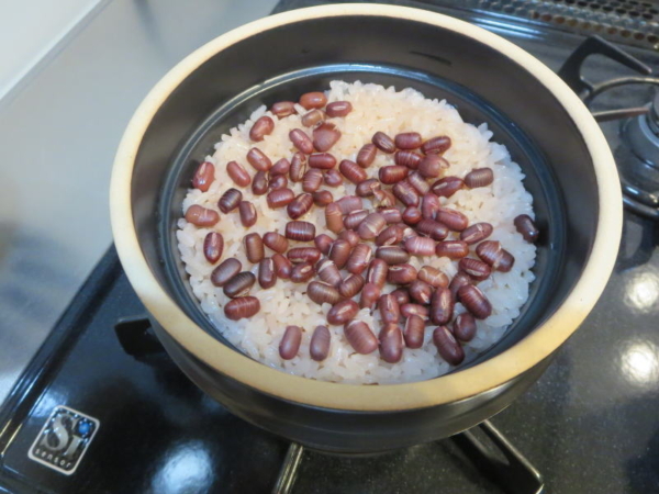 かまっこ(kamacco)でお赤飯