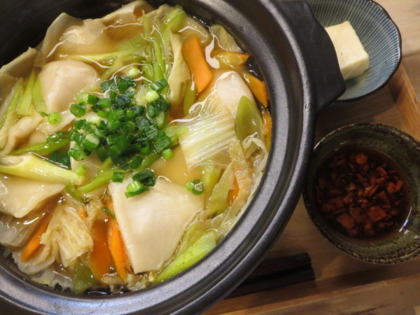 スープ餃子、食べるラー油