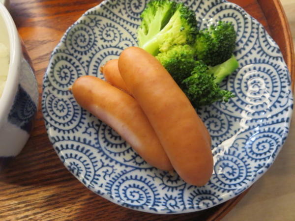 ボイルウインナー、ブロッコリー