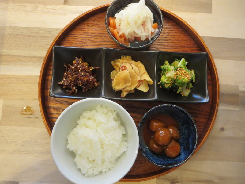 ミートボールの献立