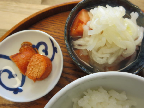 焼明太子、トマトの酢玉ねぎのせ