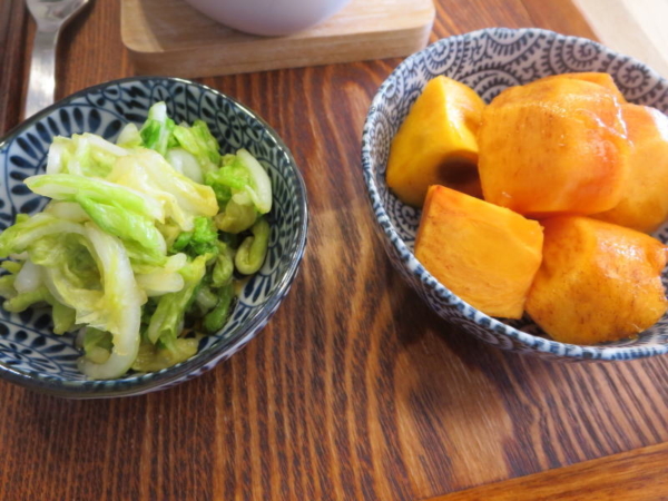 白菜の漬物、柿