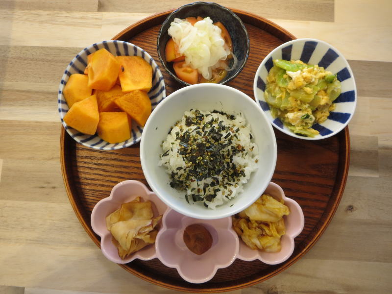 チンゲン菜とたまごの中華炒めの献立