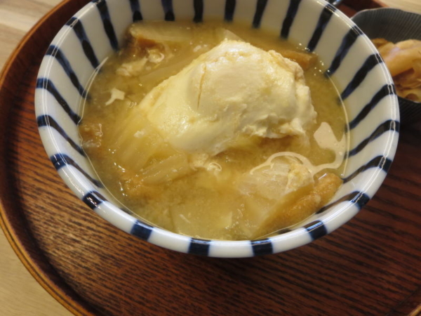 味噌汁煮たまご