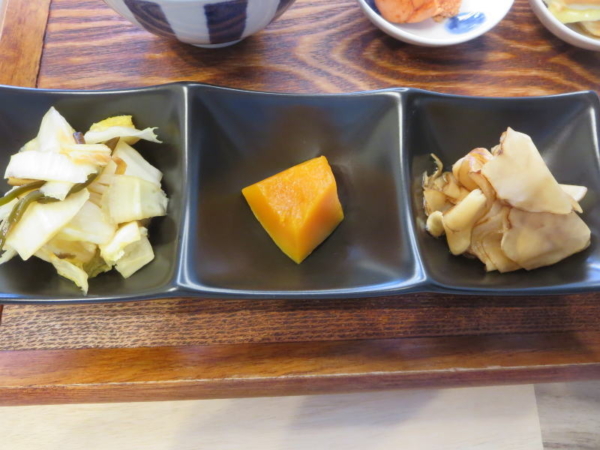 白菜の漬物、かぼちゃ煮、菊芋の甘酢醤油漬け