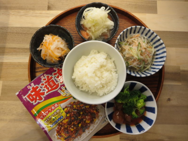 イシイのミートボールの献立