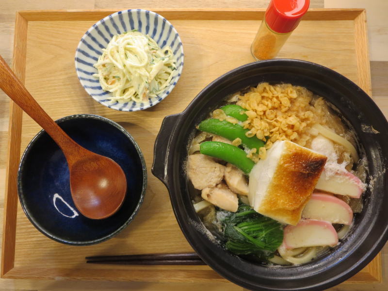 餅入り鍋焼きうどんの献立