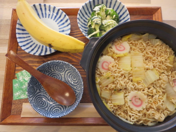 サッポロ一番しょう油ラーメンの献立