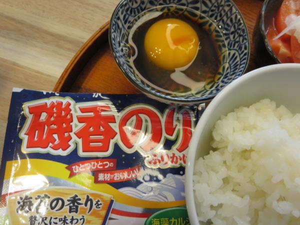 たまごかけごはん、ふりかけ(磯香のり)