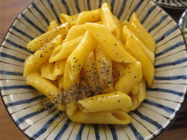ペンネでカルボナーラ