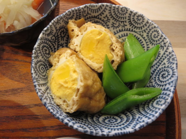 あぶたま(スナップエンドウ添え)