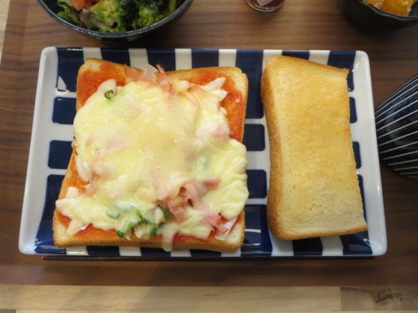 ピザトースト、トースト