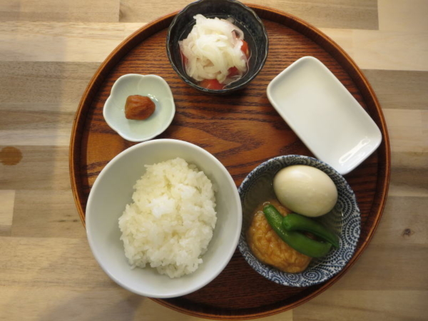 魚河岸揚げとたまごの煮物の献立