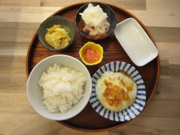 チーズ目玉焼きの両面焼きの献立