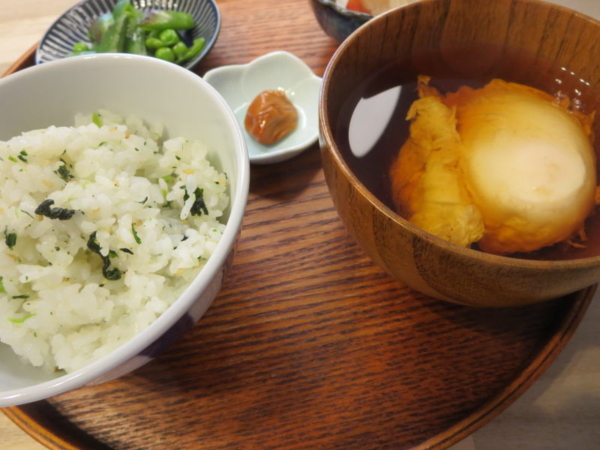 おむすび山ごはん、煮たまご