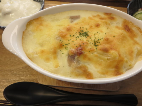 マカロニグラタン