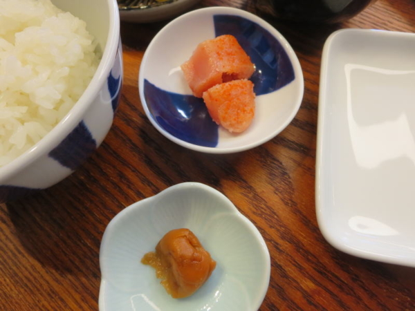 ごはん、明太子、味付け海苔、梅干