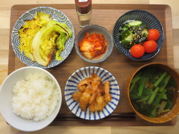 ホルモン焼き(シマチョウ)の献立