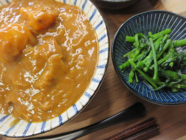 カレーライス、あぶら菜のバターソテー