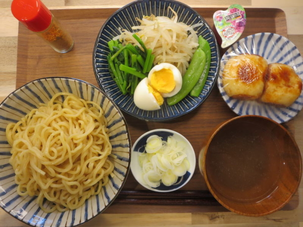 つけ麺(魚介豚骨醤油味)の献立