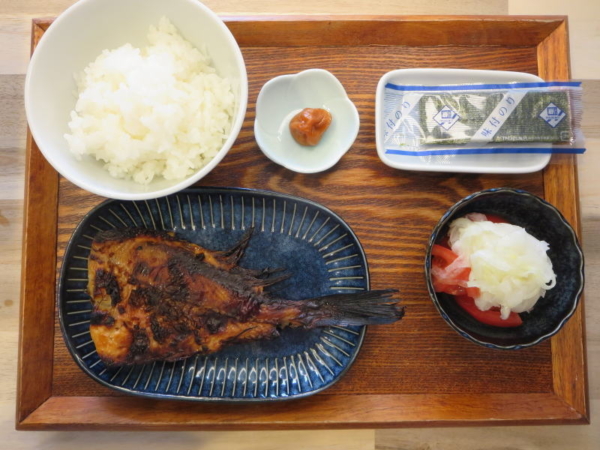 焼魚(赤魚の粕漬)の献立