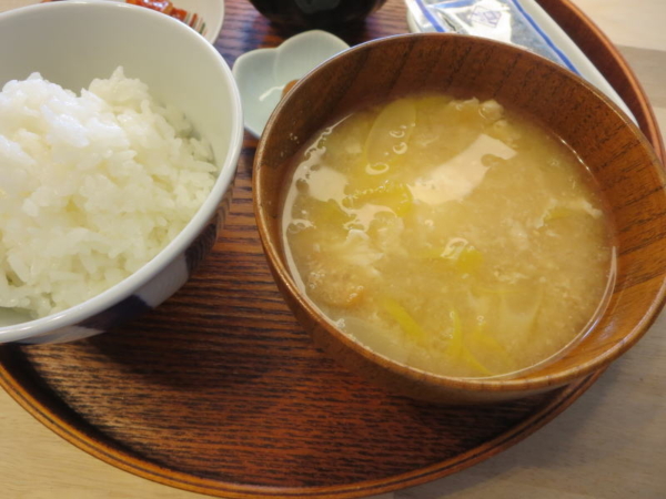 たまご入り味噌汁