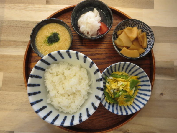 とろろごはんの献立