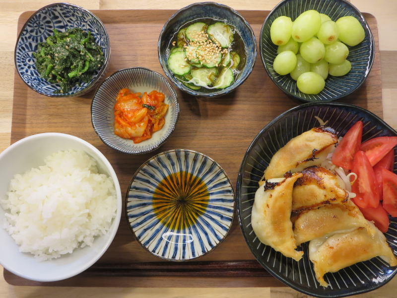 餃子の献立
