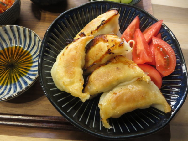 餃子(もやし、トマト)