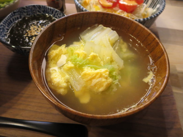 白菜とたまごのスープ