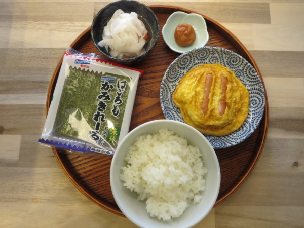 ウインナー入りたまご焼きの献立