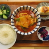 鶏肉のトマト煮の献立