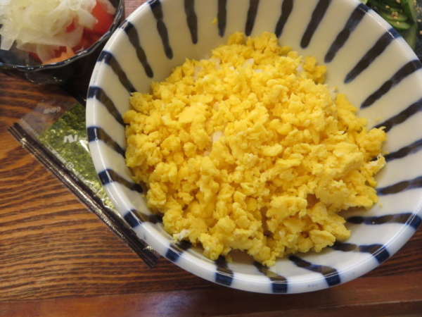 炒りたまご丼