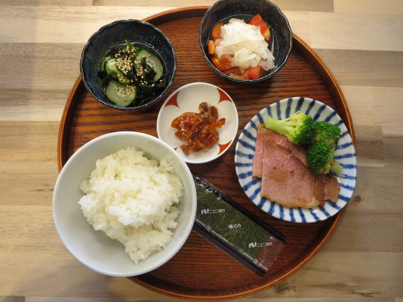 焼豚(ブロッコリー添え)の献立