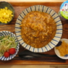 シーフード入り挽肉カレーの献立