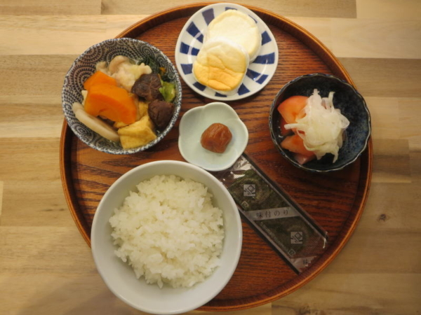 厚揚げと鶏肉の白だし煮(京都はんなり一菜)の献立