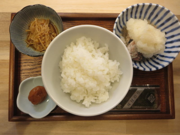 サバ缶おろしの献立