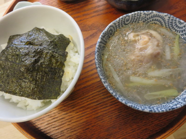 ごはん＋味のり、参鶏湯(前日の残り)